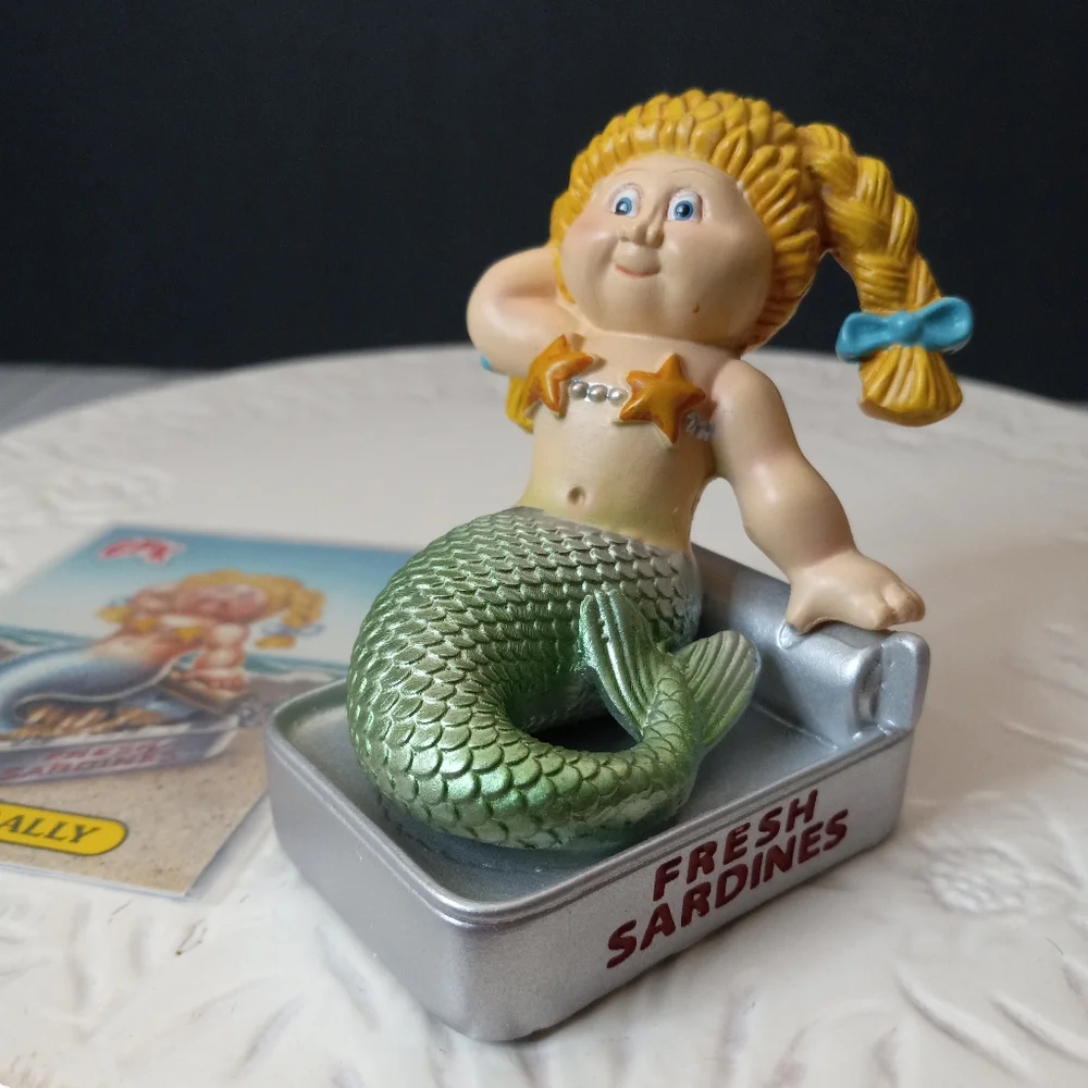 Topps 2022 GPK Garbage Pail Kids Trashy Treasures Series 5 Smelly Sally